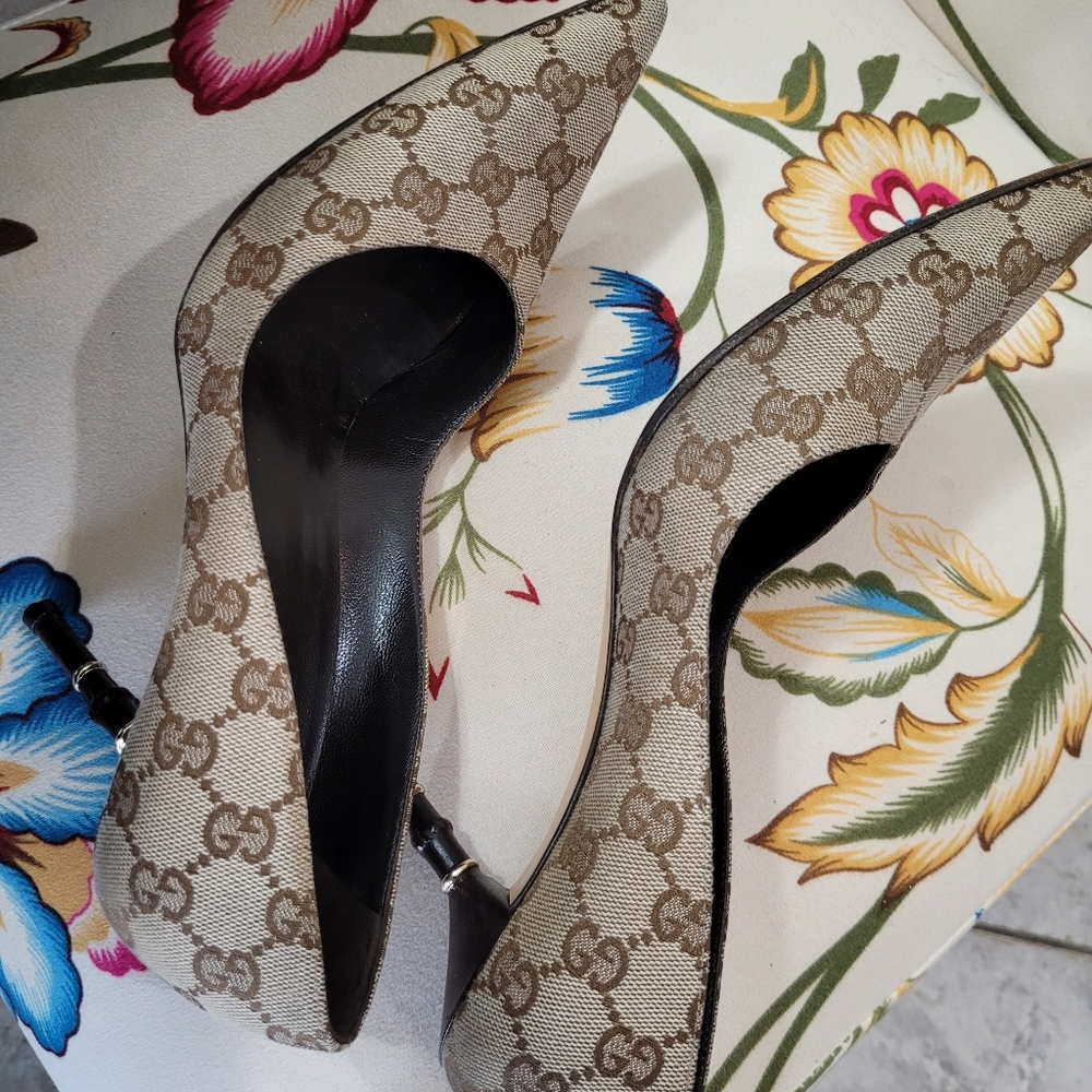 Very Rare Gucci~GG Monogram Bamboo Pointy Toe Heels 8.5-9 - Picture 8 of 8